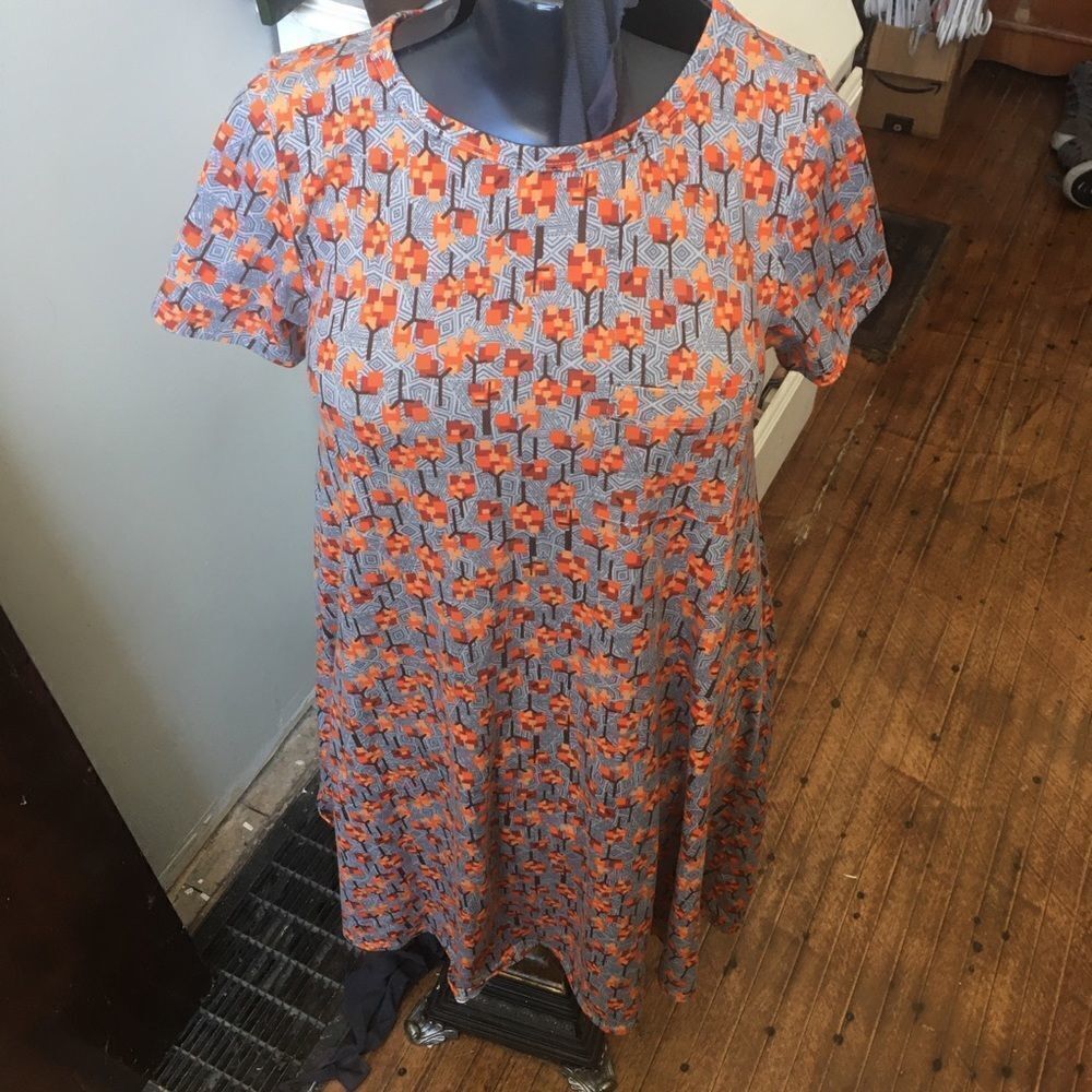 Lularoe Carly high low orange tulip knit dress